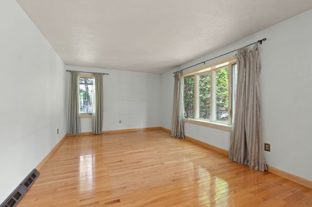 109 Hampton Rd, Sharon, MA 02067