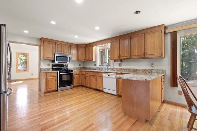109 Hampton Rd, Sharon, MA 02067