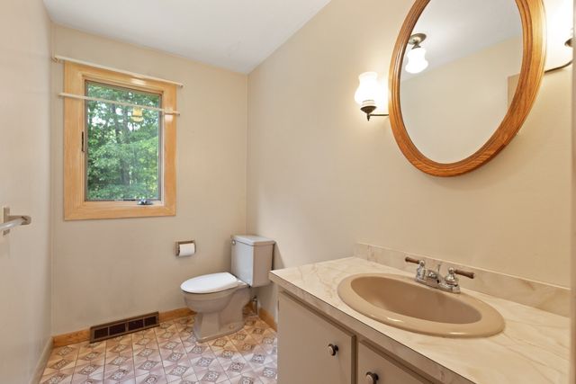 109 Hampton Rd, Sharon, MA 02067