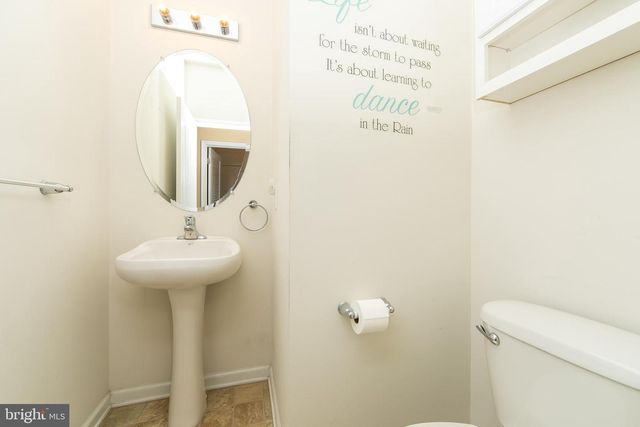 5 CONCORD BLVD, Sicklerville, NJ 08081