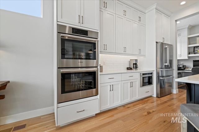 8253 W Brooks Dr, Boise, ID 83714