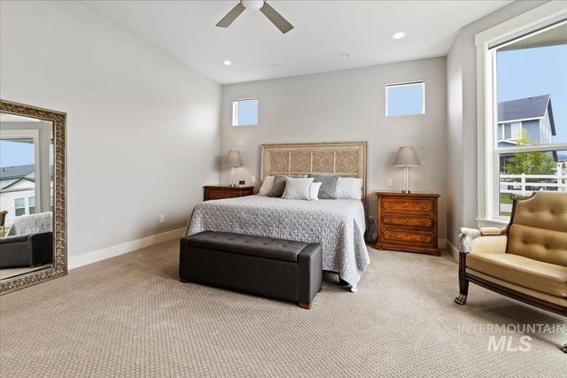 8253 W Brooks Dr, Boise, ID 83714