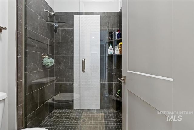 8253 W Brooks Dr, Boise, ID 83714