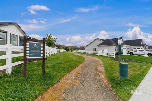 8253 W Brooks Dr, Boise, ID 83714