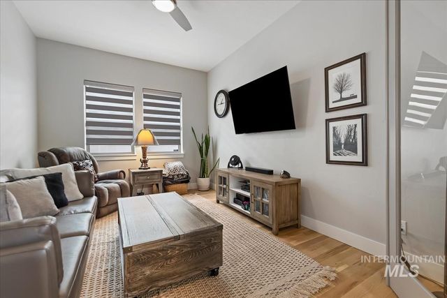 8253 W Brooks Dr, Boise, ID 83714