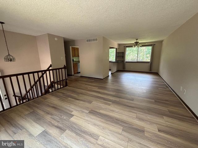 15 ELMWOOD DR, Tabernacle, NJ 08088