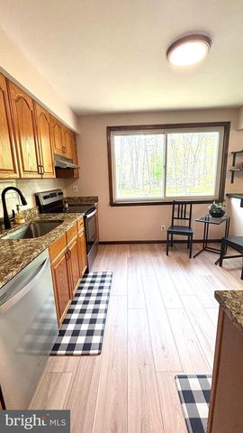 15 ELMWOOD DR, Tabernacle, NJ 08088