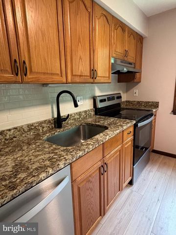 15 ELMWOOD DR, Tabernacle, NJ 08088