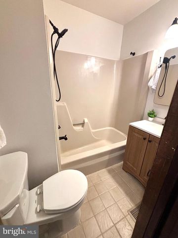 15 ELMWOOD DR, Tabernacle, NJ 08088