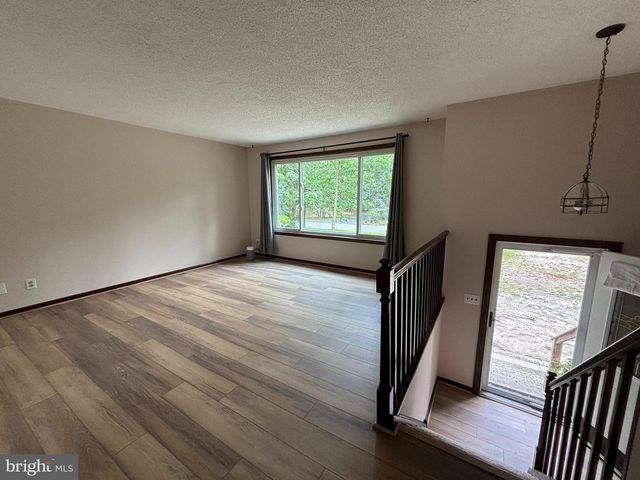 15 ELMWOOD DR, Tabernacle, NJ 08088