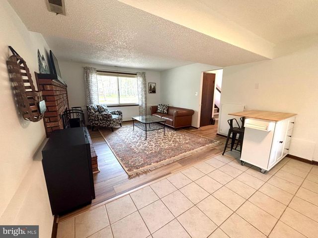 15 ELMWOOD DR, Tabernacle, NJ 08088