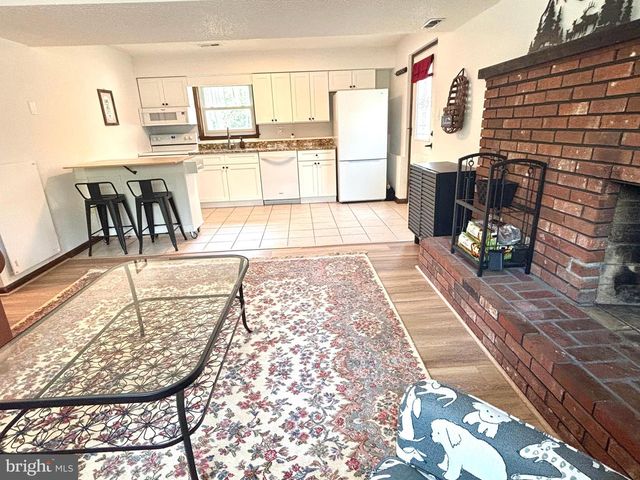 15 ELMWOOD DR, Tabernacle, NJ 08088
