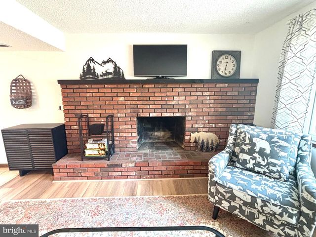 15 ELMWOOD DR, Tabernacle, NJ 08088