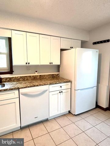 15 ELMWOOD DR, Tabernacle, NJ 08088