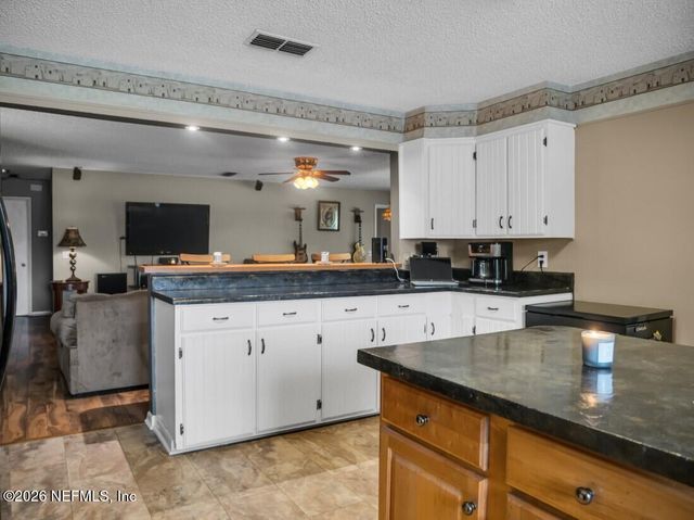 135 ASHLEY LAKE Drive, Melrose, FL 32666