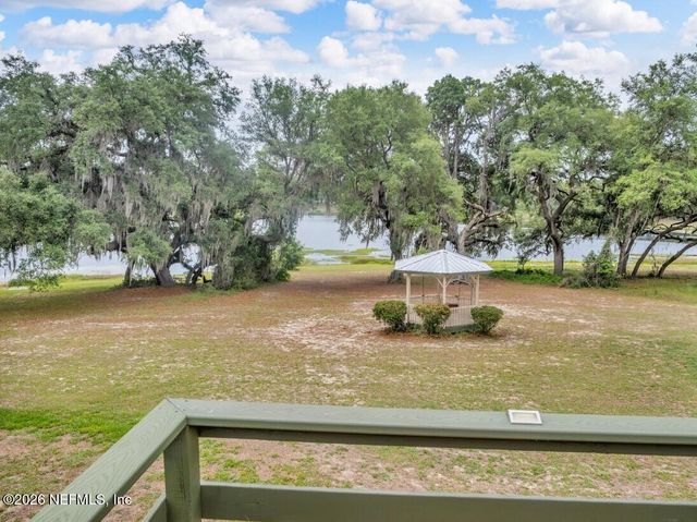 135 ASHLEY LAKE Drive, Melrose, FL 32666