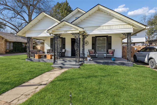 504 Featherston Street, Cleburne, TX 76033