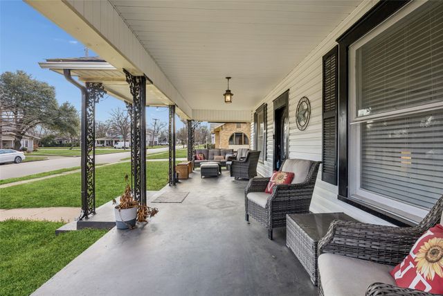 504 Featherston Street, Cleburne, TX 76033