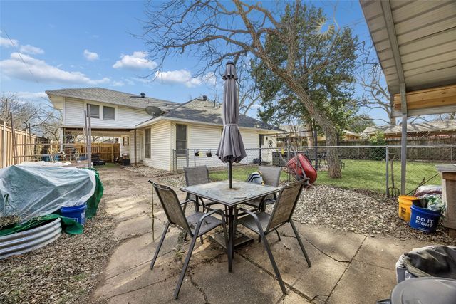 504 Featherston Street, Cleburne, TX 76033