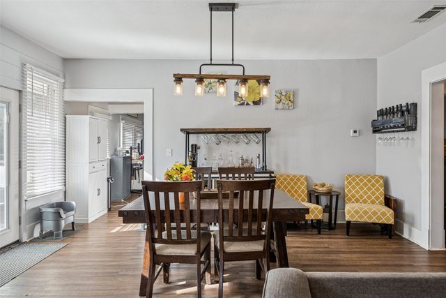 504 Featherston Street, Cleburne, TX 76033