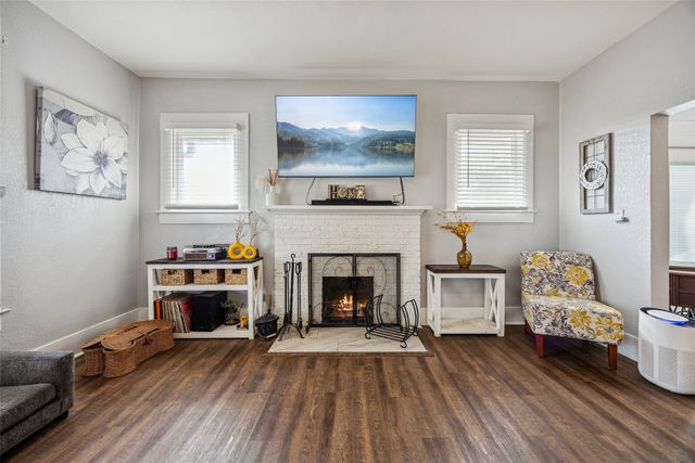 504 Featherston Street, Cleburne, TX 76033