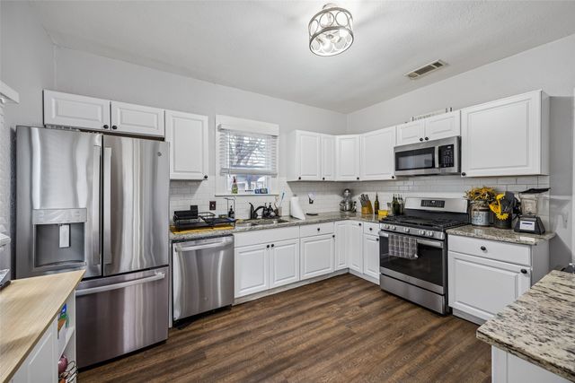 504 Featherston Street, Cleburne, TX 76033