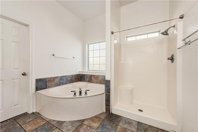 4009 Reatta Lane, College Station, TX 77845