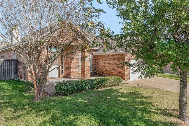4009 Reatta Lane, College Station, TX 77845