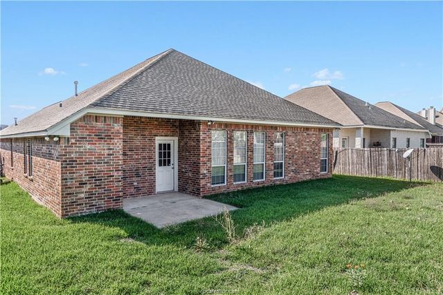 4009 Reatta Lane, College Station, TX 77845