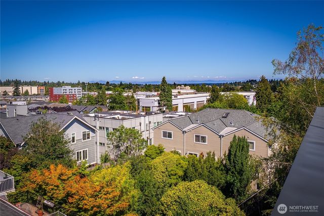 738 C N 92nd Street, Seattle, WA 98103