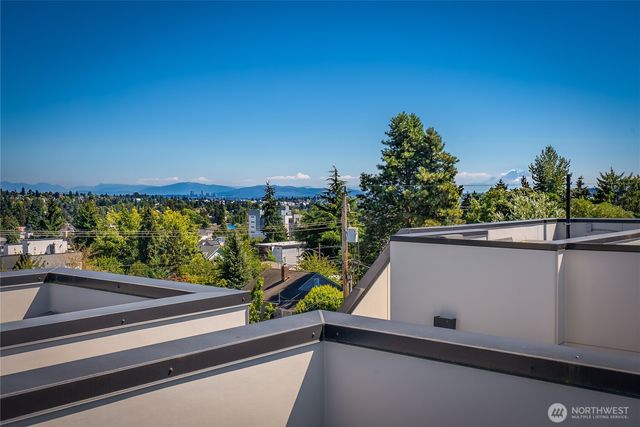 738 C N 92nd Street, Seattle, WA 98103
