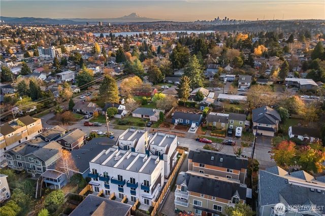738 C N 92nd Street, Seattle, WA 98103