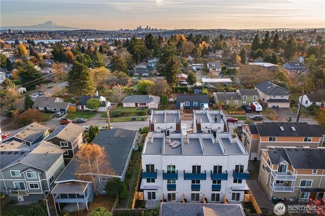 738 C N 92nd Street, Seattle, WA 98103