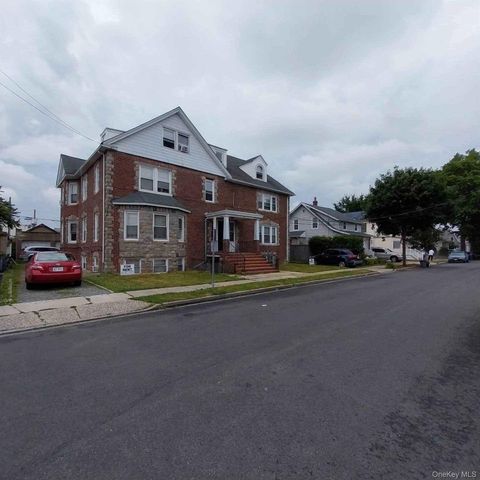 19 MADISON Avenue 1, Franklin Square, NY 11010