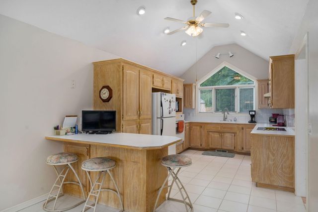 808 W Jackson Avenue, Nixa, MO 65714