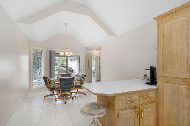 808 W Jackson Avenue, Nixa, MO 65714