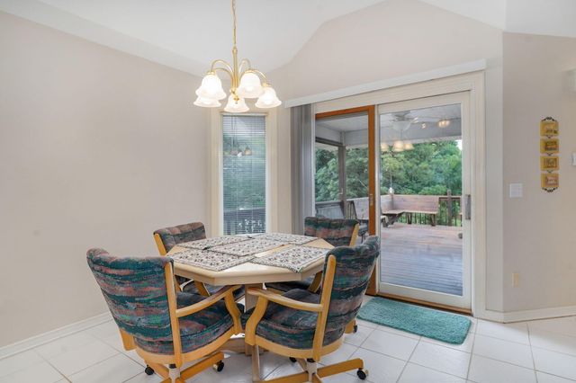 808 W Jackson Avenue, Nixa, MO 65714
