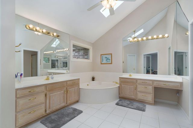 808 W Jackson Avenue, Nixa, MO 65714