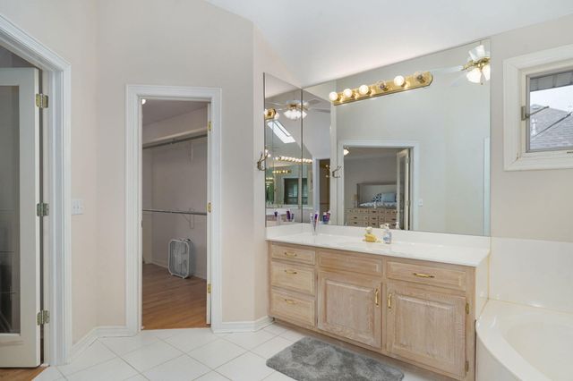808 W Jackson Avenue, Nixa, MO 65714