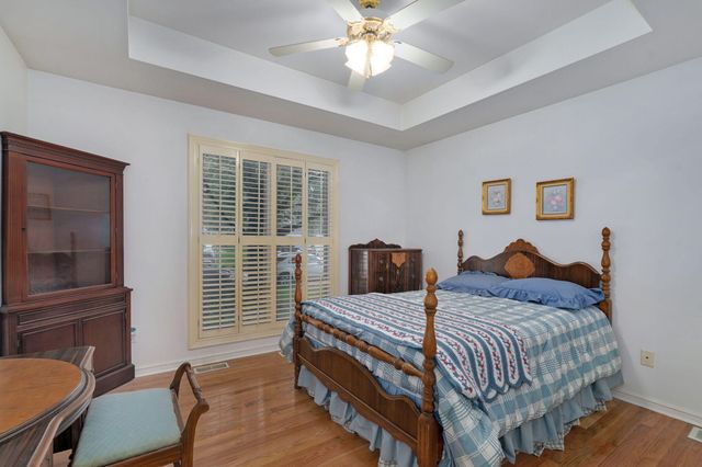 808 W Jackson Avenue, Nixa, MO 65714