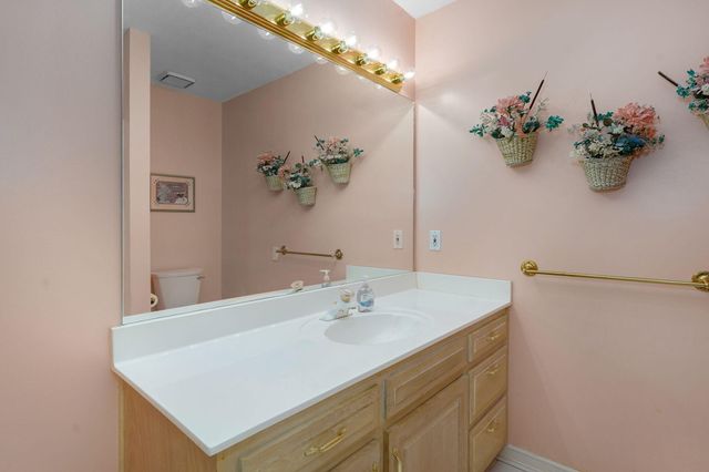 808 W Jackson Avenue, Nixa, MO 65714