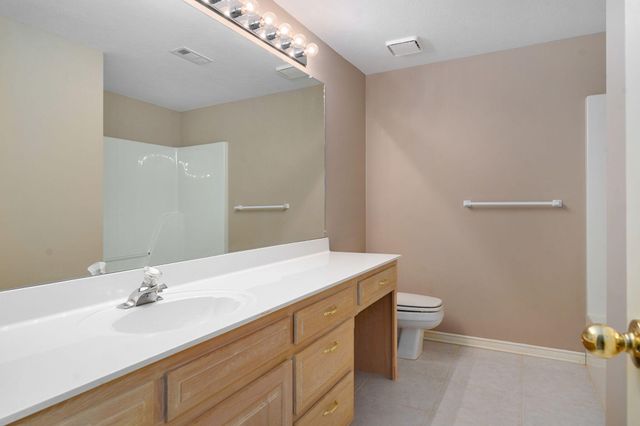 808 W Jackson Avenue, Nixa, MO 65714