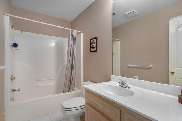 808 W Jackson Avenue, Nixa, MO 65714