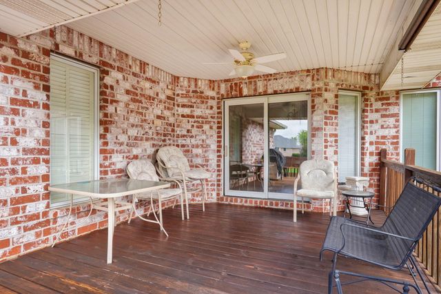 808 W Jackson Avenue, Nixa, MO 65714