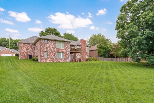808 W Jackson Avenue, Nixa, MO 65714