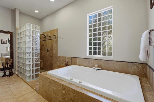 80140 ViA Tesoro, La Quinta, CA 92253