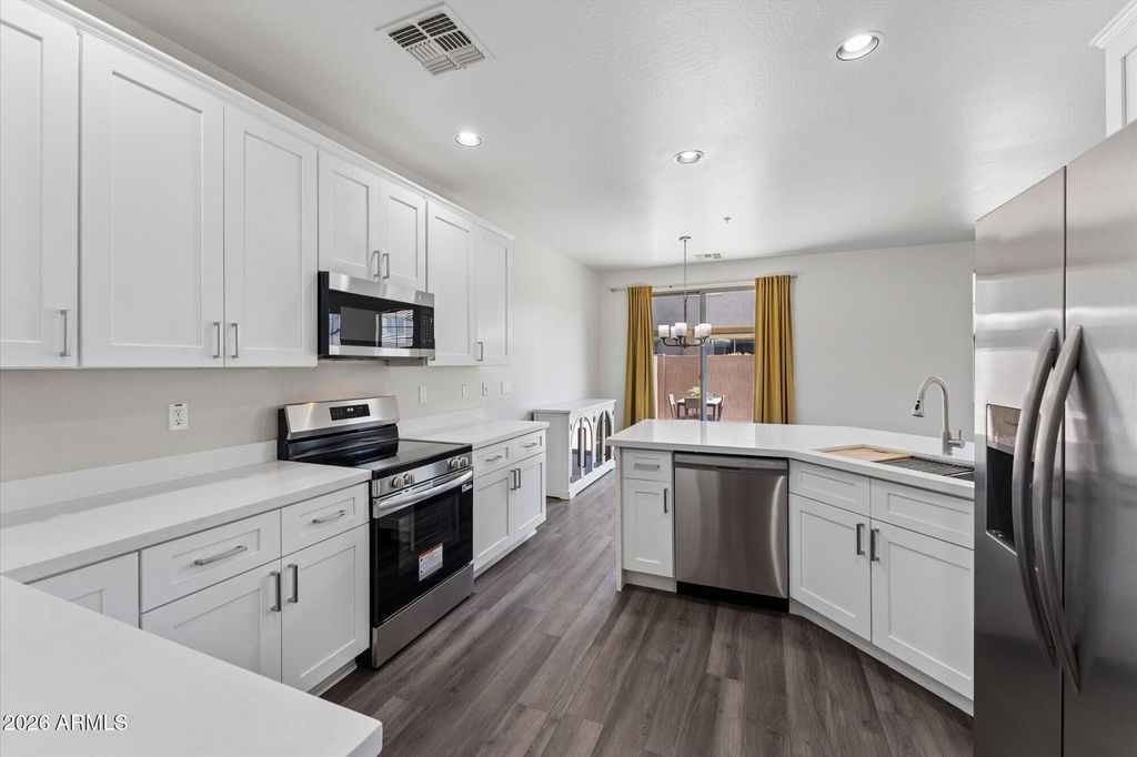 1433 N 80TH Lane, Phoenix, AZ 85043 — photo 4