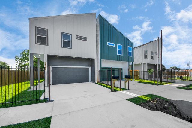 9303 & 9305 Jutland Road, Houston, TX 77033