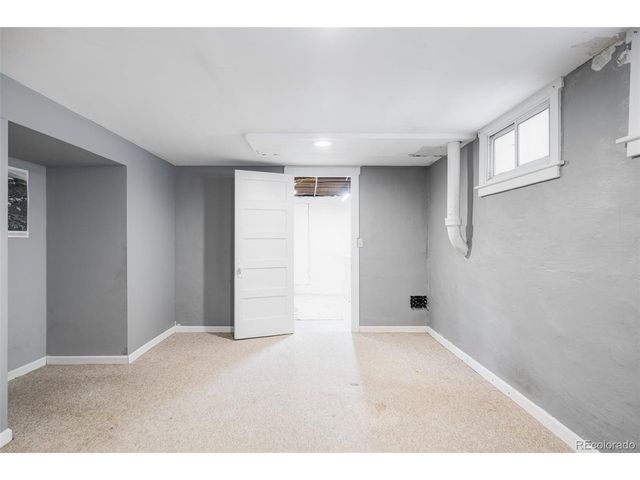851 S Vine St, Denver, CO 80209