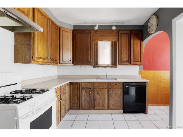 851 S Vine St, Denver, CO 80209